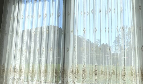 Moderne Gardinen für das Wohnzimmer - iDESCU